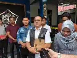 Keluarga Juwita Menyaksikan Oknum TNI AL Telah Menjadi Tersangka dan Ditahan